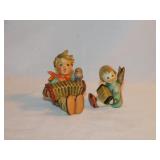 2 Goebel Hummel figurines: 1938 let's sing, 3'