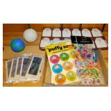 Vintage NOS stickers - Toy balls - New luggage