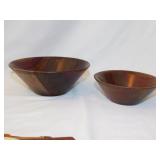 Handcrafted wooden and rattan home dï¿½cor: 2