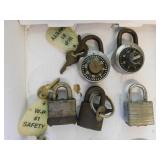 Padlocks & keys - Individual aluminum ashtrays