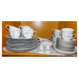 47 pcs. Florenteen Fantasia Japan dinnerware: