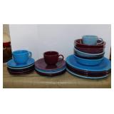 23 pcs. Fiesta dinnerware: 5 dinner plates -