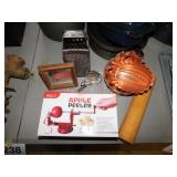 Kitchen items: Smart Gourmet apple peeler in box