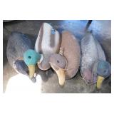 4 duck hunting decoys