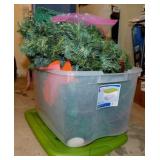 Christmas greenery & decorations: Poinsettia