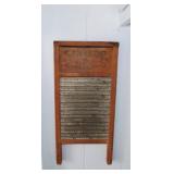 Vintage Busy Bee no. 16 wooden washboard,