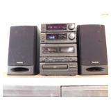 Panasonic Component shelf stereo includes tuner,