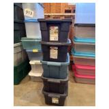 5 Rubbermaid Roughneck storage totes w/ lids, 3