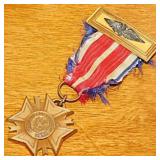 Military: 1936 VFW medal - Books - Porcelain