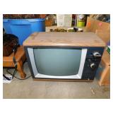 1986 GE General Electric 13' television TV set