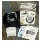 Digital blood pressure monitor in box - Cane -