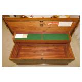 Lane cedar chest w/ tray & key, lock disabled for