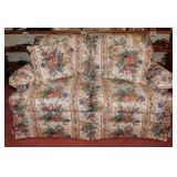 Flexsteel floral loveseat w/ throw pillows,