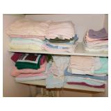 Linens: Bath & hand towels - Washcloths & more