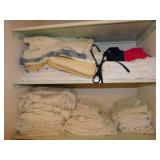 Linens: Tablecloths - Placemats - Flat sheets -