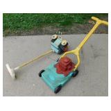 Vintage toys: 1962 Fisher Price Looky push car -