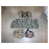 4 camouflage field hunting bags: 2 zippered