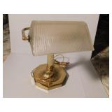 Desk lamp, adjustable clear glass shade