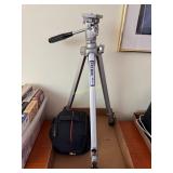 Velbon VE-3 Tri-pod, Canon Powershot 5X3015