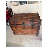 Pine Luggage Trunk