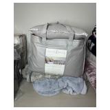 ï¿½Dream Storiesï¿½ Queen Size 4pc Comforter Set, 1