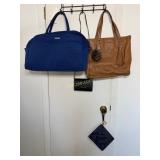 Vera Bradley Classic Navy Blue Medium Traveler