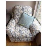 Beachside Walk Accent Chair with Reclining