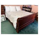 Mahogany Queen Size Sleigh Bed with Side Rails.