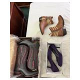 Pair of ARIAT Circuit Sage Western Bootie Size 8M