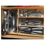 40+ pc of ï¿½Supreme Cutlery Silverware
