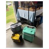 Igloo Latitude 12 qt Rolling Cooler in Seafoam