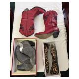 Womenï¿½s Red Santa Fe Black Embossed Design with