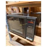 Amana Microwave Oven