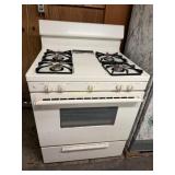 Frigidaire Propane Stove with 2 #100 Propane
