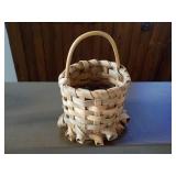 Interesting Basket:3x5"