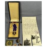 WWII Purple Heart Medal w/Acces. Nice WWII Orig