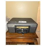 SMALL SAFE AND LAMP