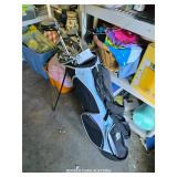 PARTIAL SET OF GOLF CLUBS AND BAG