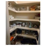 CONTENTS OF KITCHEN CLOSET