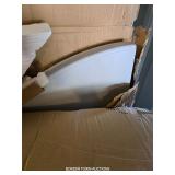 NEW FOLDING ROUND PLASTIC TABLE