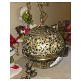 HANGING METAL LAMP