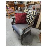NICE ARM CHAIR
