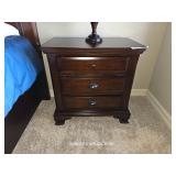 VERY NICE NIGHT STAND VERY NICE NIGHT STAND