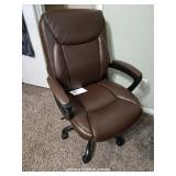 VERY NICE OFFICE CHAIR
