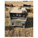 LINCOLN IDEALARC R35 WELDING MACHINE (AS IS)