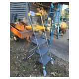 STEP LADDER (YELLOW)