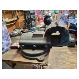 BENCH VISE