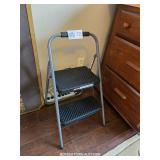FOLDING STEP STOOL