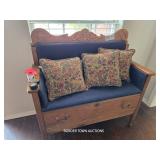 VERY NICE SETTING BENCH