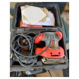 BLACK AND DECKER PALM SANDER